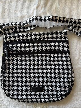 Vera Bradley Black & White Houndstooth Triple zip Crossbody